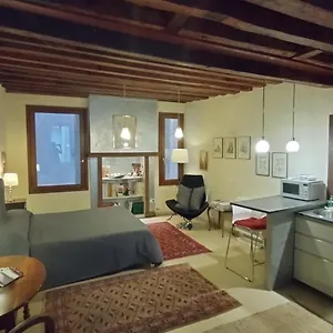 https://studio-apartment-san-marco-1825.hotelslidodijesolo.com